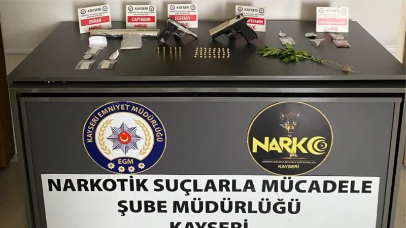 Kayseri’de uyuşturucu tacirlerine şafak operasyonu: 8 gözaltı
