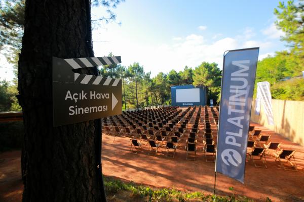 Turkcell Platinum Park’ta açık hava sinema günleri başladı