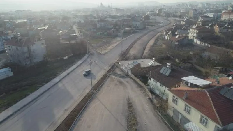 Uzlaşma sağlanamayınca 600 metrekarelik ev yol ortasında kaldı