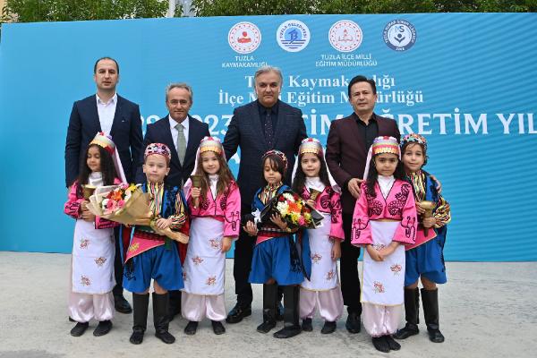 Tuzla’da yeni eğitim öğretim dönemi törenle başladı