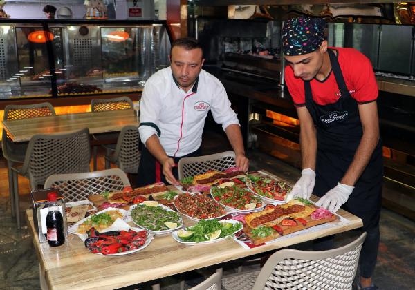 Adana'da 250 ton kebap mezesi çöpe gidiyor