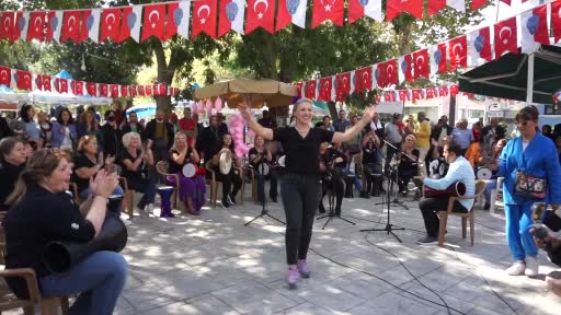 Şehit ve gazi çocukları yararına düzenlenen panayır yoğun ilgi gördü