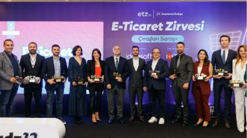 E-ticaret Zirvesi’nde 30 kategoride ödül dağıtıldı