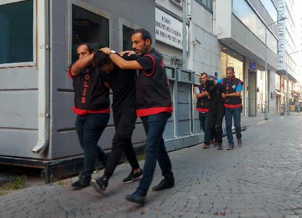 İzmir'de  Kur'an-ı Kerim'e saygısızlık yapanlarla ilgili yeni gelişme!