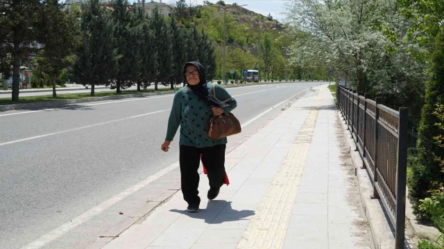 18 yıl çalıştığı villanın sahiplerinden hakkını alamadığını iddia eden kadın Ankara’ya yürüyecek