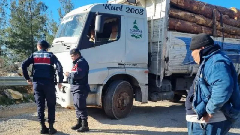 Araçtan inerken bayılıp, başını çelik bariyere çarparak öldü