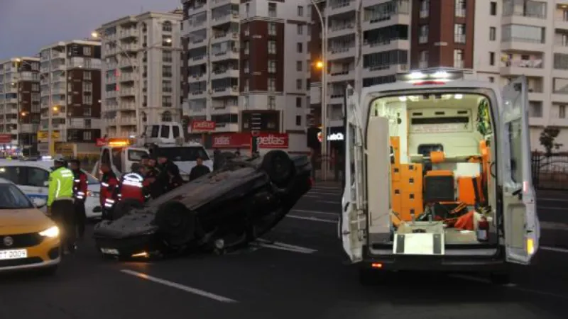 Diyarbakır’da takla atan otomobilin sürücüsü öldü