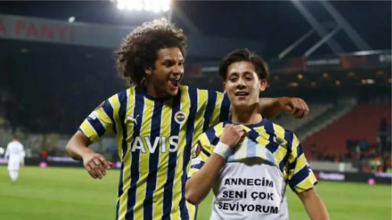 Fenerbahçe, Avrupa ve Lig'de zirvede