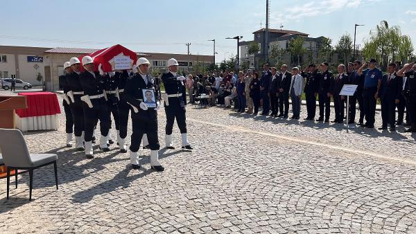 Beyin kanaması geçiren polis memuru kurtarılamadı