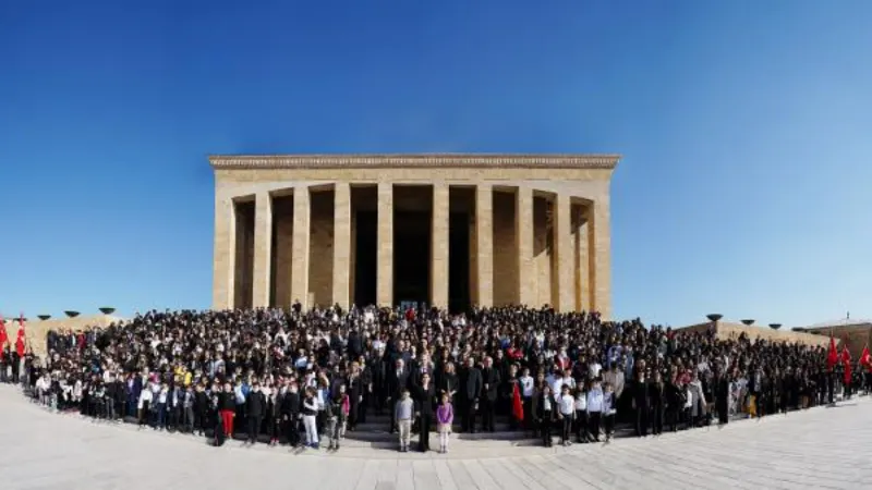 Uğur Okulları’ndan Anıtkabir ziyareti 