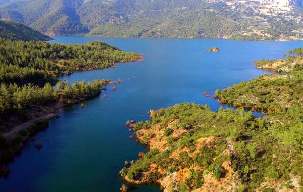 Su tutmaya başlayan Pamukluk Barajı, dronla görüntülendi