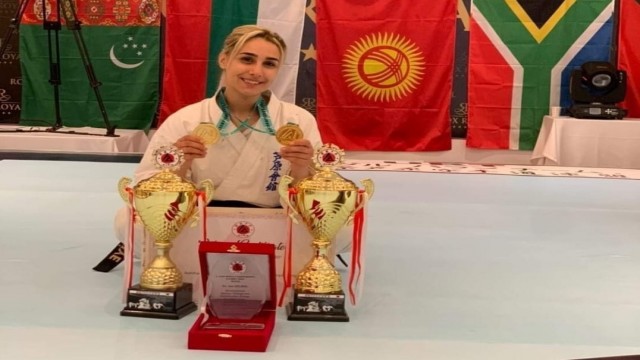 2 altın madalya ile dünya şampiyonu oldu