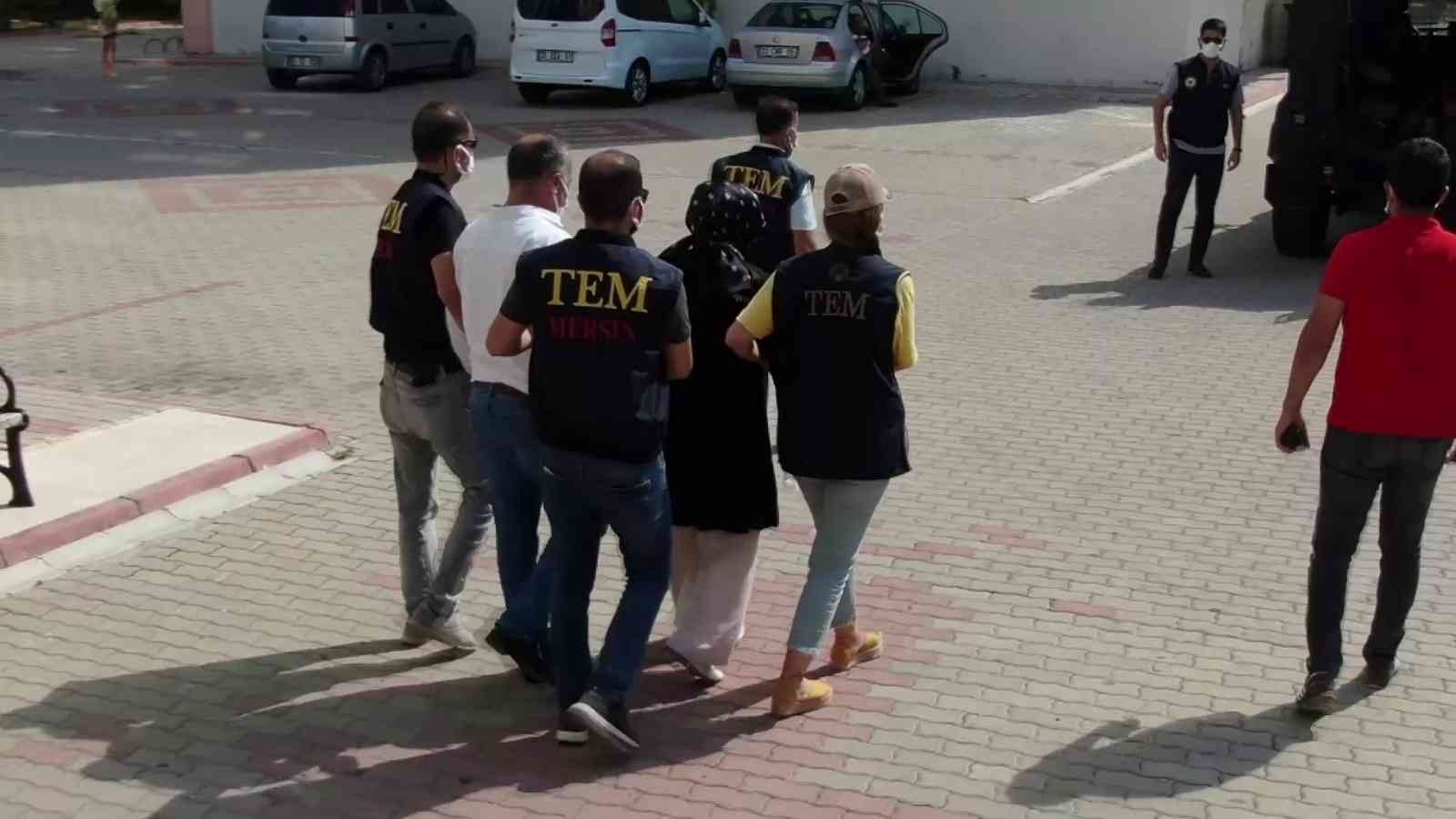 Mersin’de FETÖ hükümlüsü ihraç polis memuru ile öğretmen yakalandı