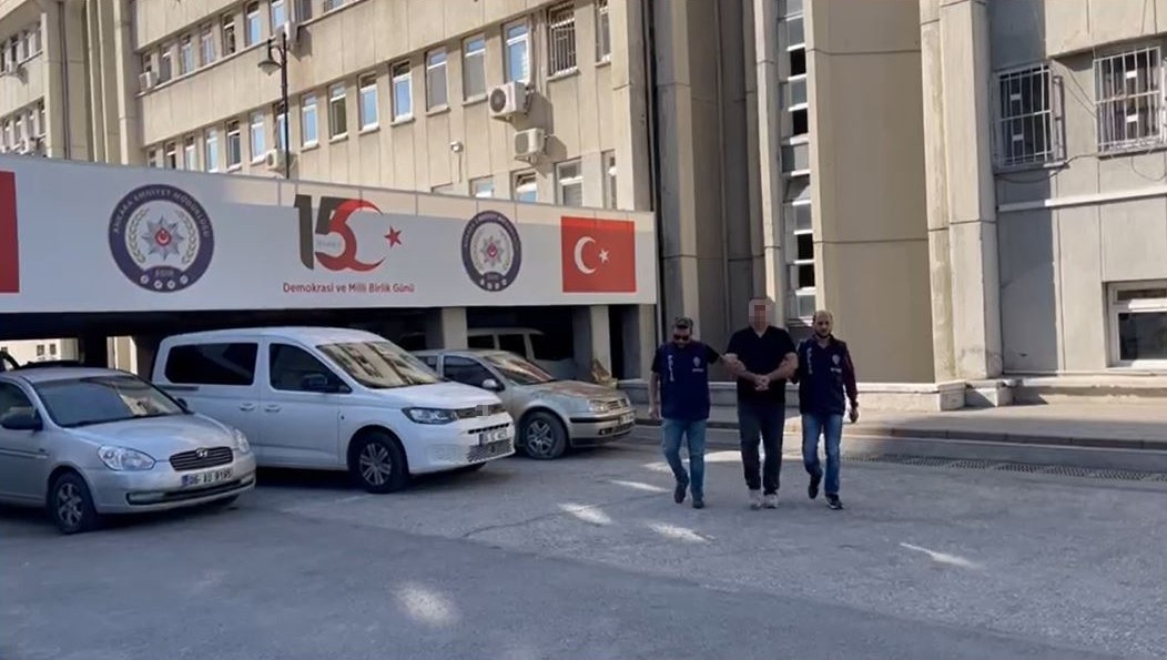 Başkentte firari FETÖ mensuplarına operasyon: 13 gözaltı