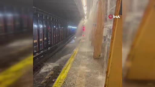 New York’ta metro istasyonlarını yine su bastı