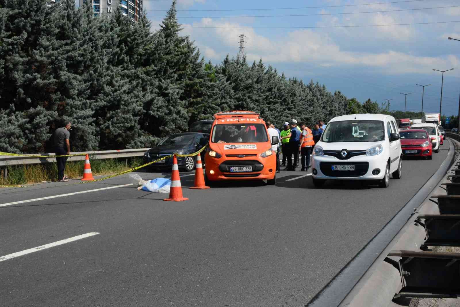 TEM’de lastik değiştirmek isterken canından oldu