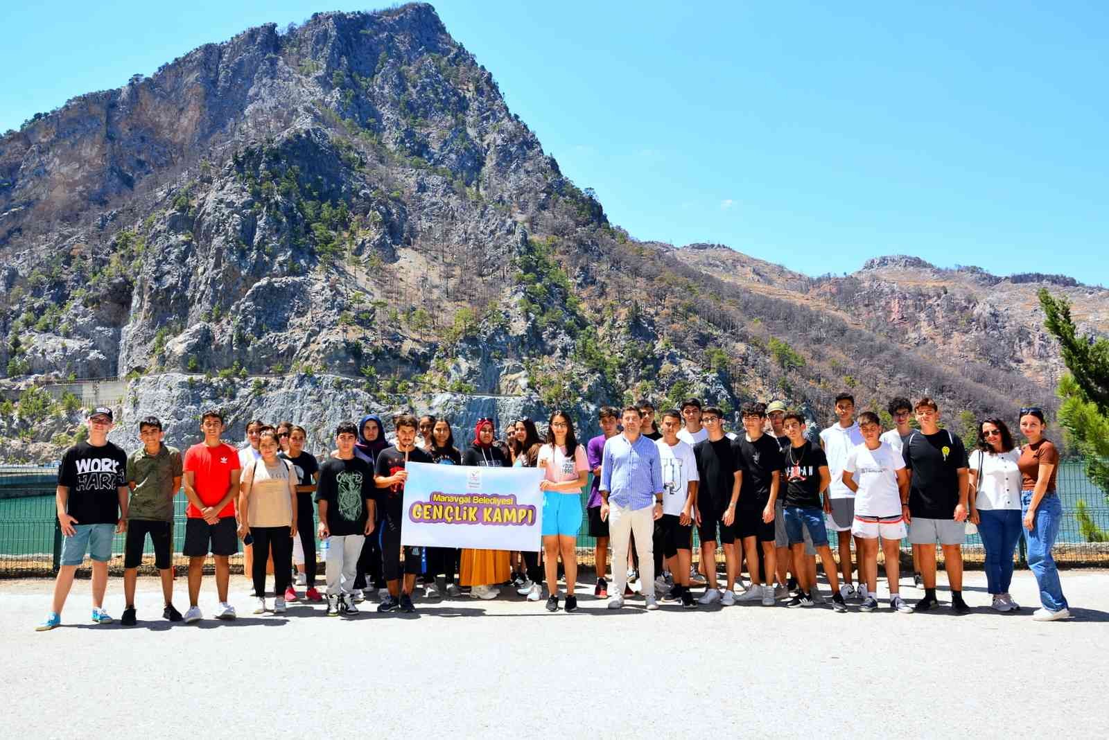 Manavgat Belediyesi’nden “Haydi gençler kampa” çağrısı