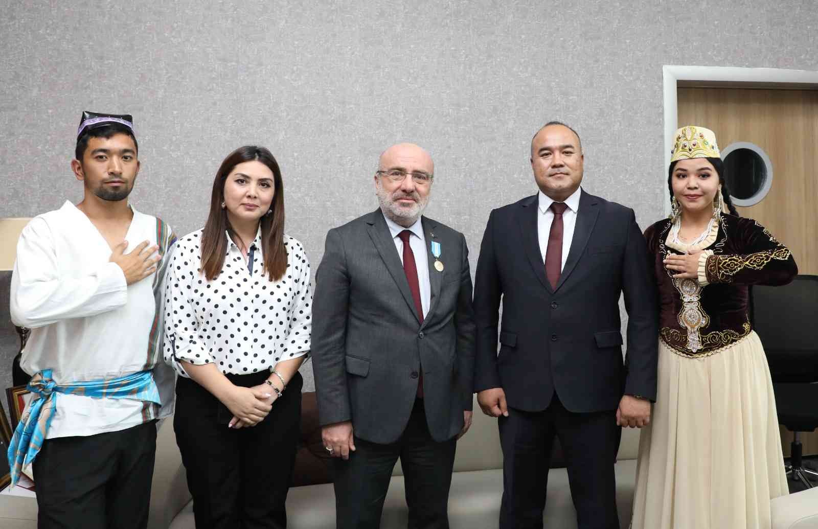 TÜRKSOY Heyetinden Kayseri Üniversitesi’ne Ziyaret