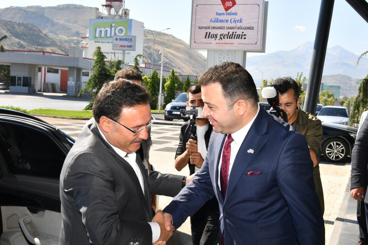 Vali Çiçek, Kayseri OSB Başkanı Yalçın ve yönetim kurulu üyelerini ziyaret etti