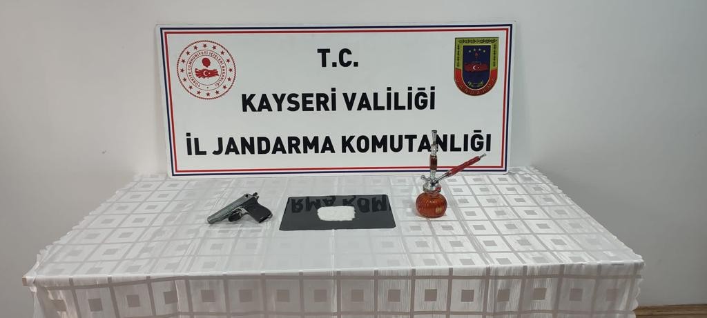 Jandarmadan uyuşturucu operasyonu