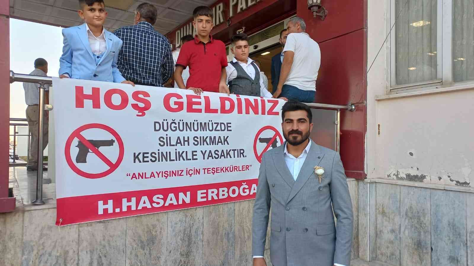 Mardin’deki aşiret düğününde örnek pankart: "Düğünümüzde silah sıkmak kesinlikle yasaktır"