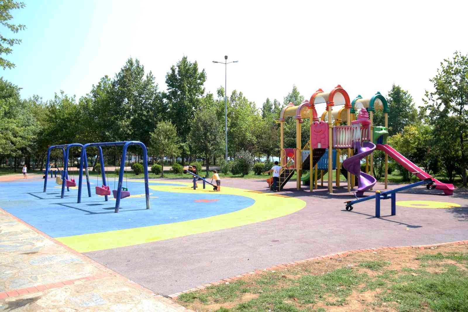 Tavşancıl Sahil Parkı yenilendi