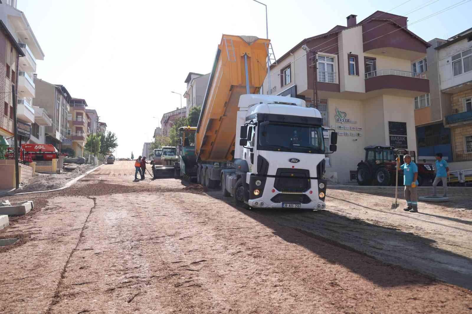 Nevşehir’de bazı caddelerde üstyapı çalışmaları başladı