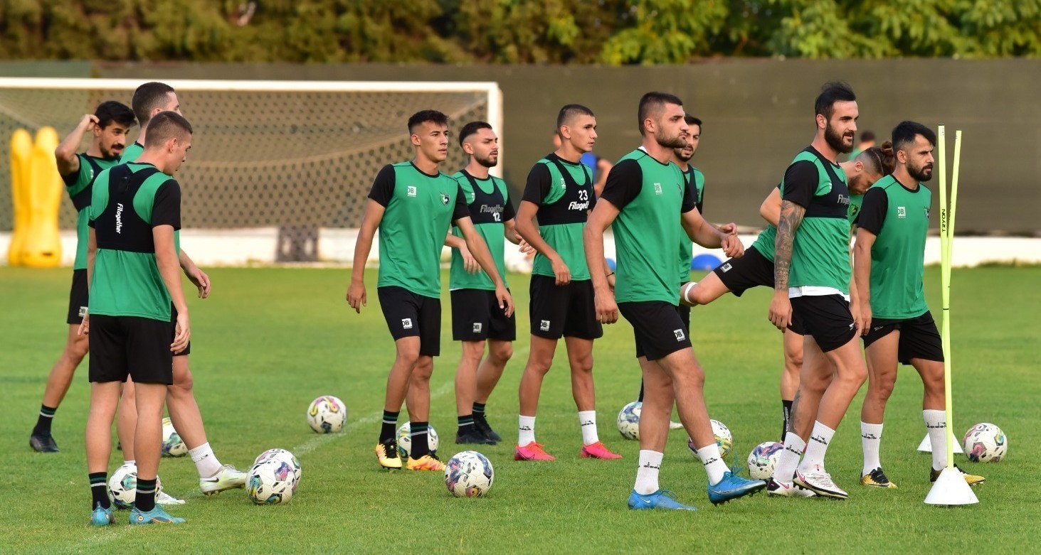 Denizlispor 3 puan için Manisa’da