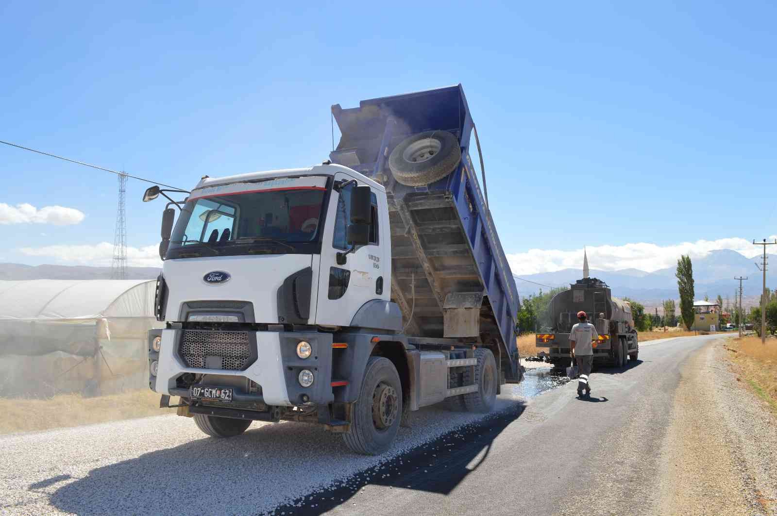 Elmalı Bayındır yolu asfaltlandı