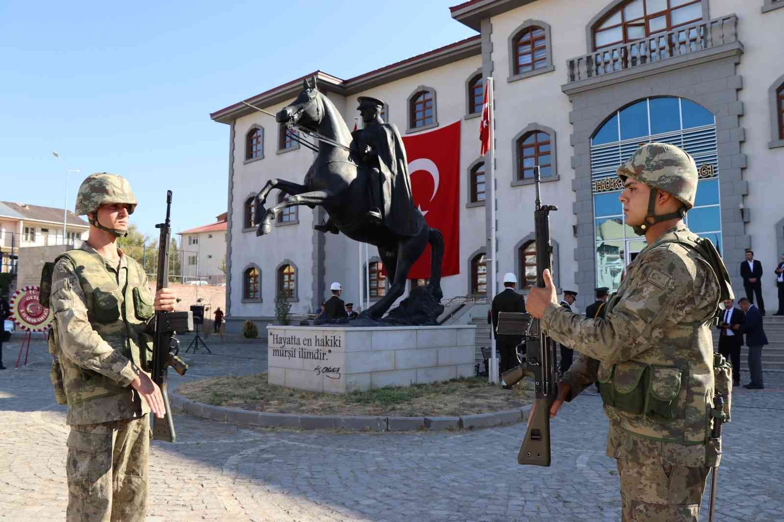 Oltu’da 30 Ağustos coşkusu