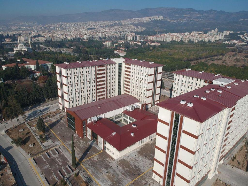 İzmir Ege Öğrenci Yurdu yenilendi ve kullanıma hazır