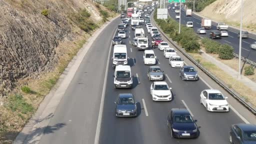 Emniyet şeridi kurnazları polisten kaçamadı