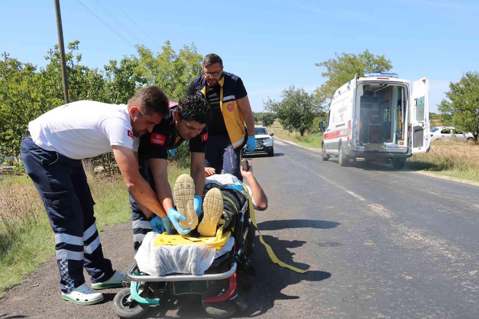 Edirne’de 2 otomobilin çarpışması sonucu 4 kişi yaralandı