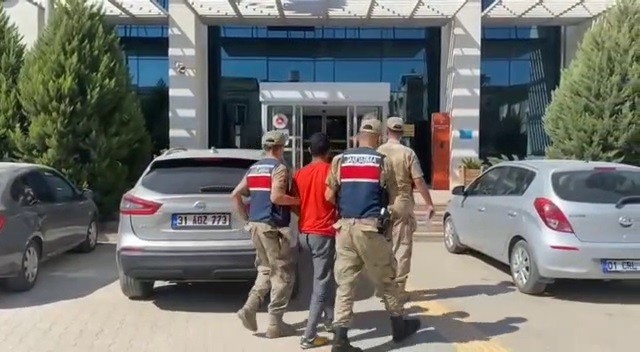 Hatay’da göçmen kaçakçılığı yapan şüpheli tutuklandı