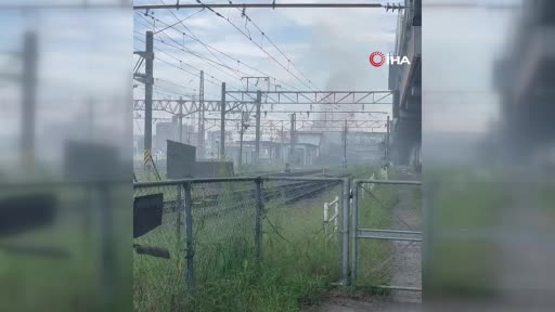 Japonya’da tren istasyonunda yangın