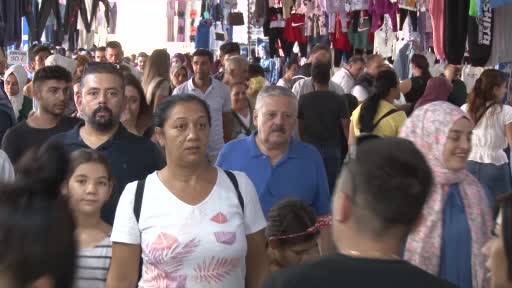 Edirne’ye akın eden Bulgarlar bin Euro harcıyor