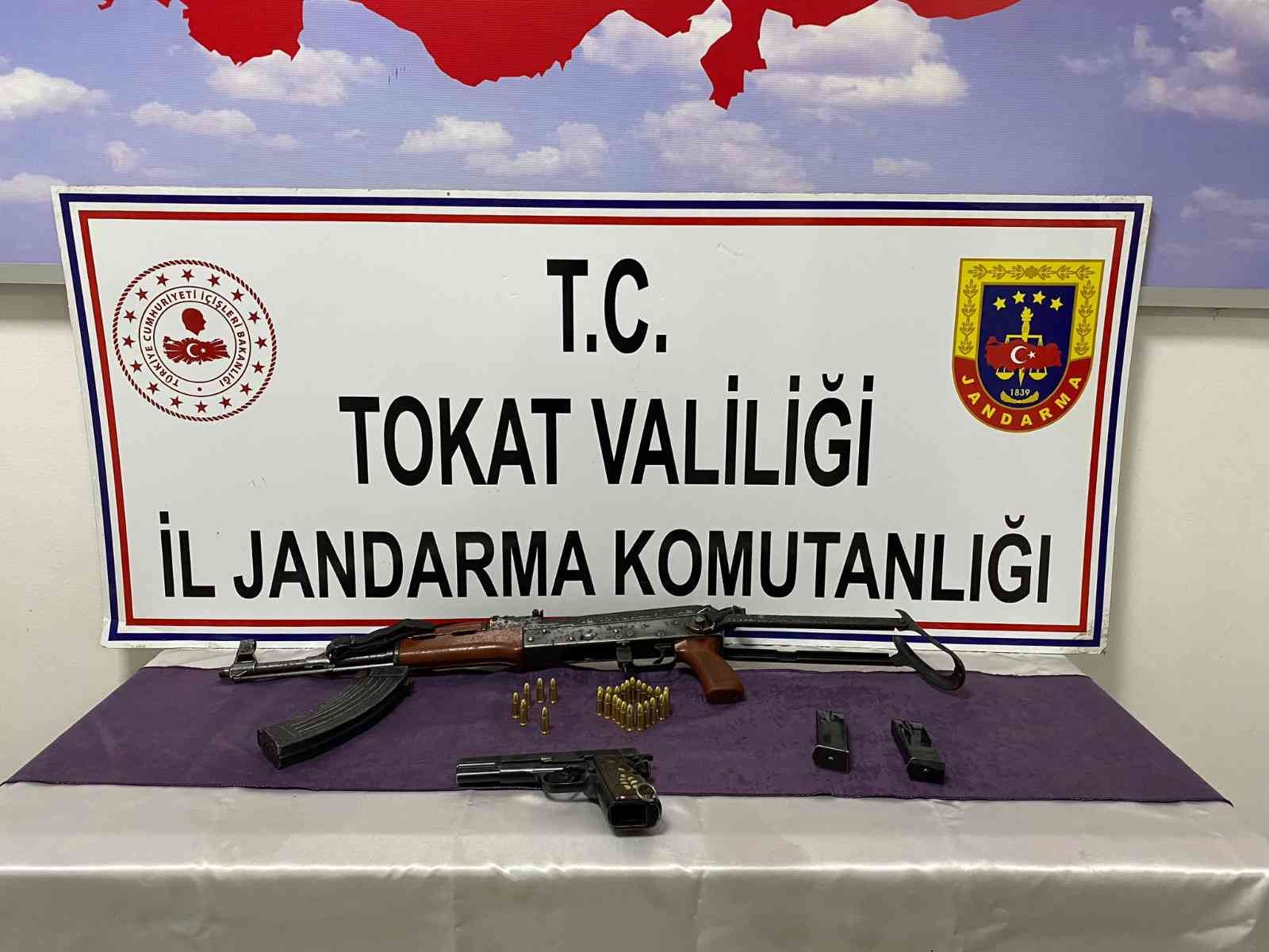 Tokat’ta kalaşnikof tüfek ele geçirildi