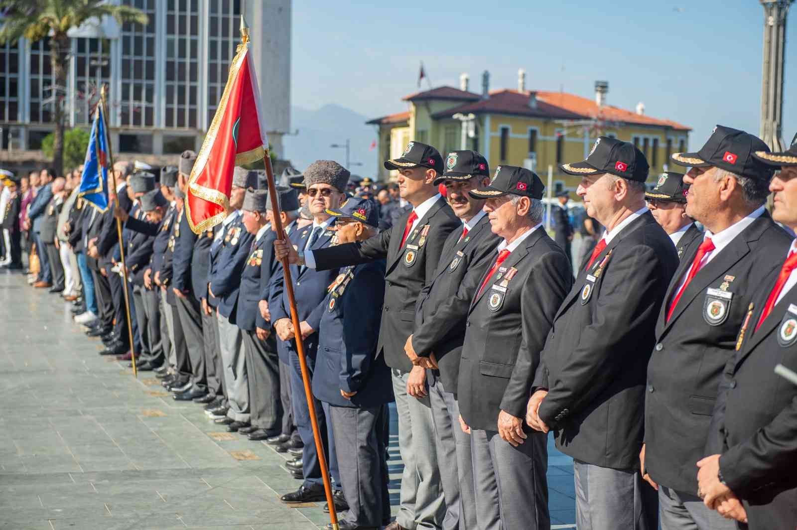 İzmir’de gazilerin gurur günü