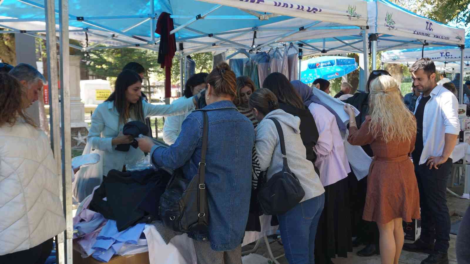 Şehit ve gazi çocukları yararına düzenlenen panayır yoğun ilgi gördü