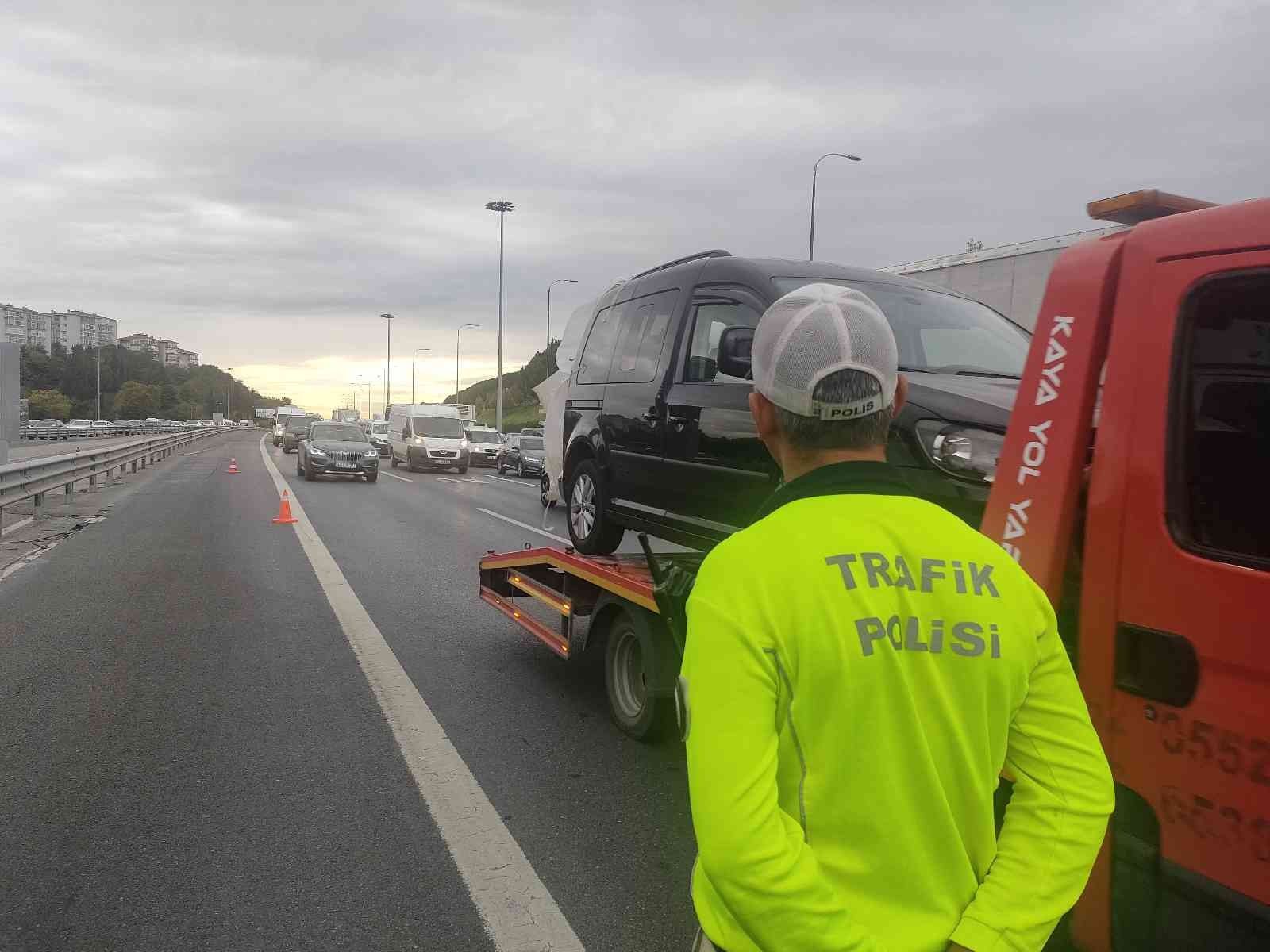 İstanbul’da "çakarlı araç" denetimi