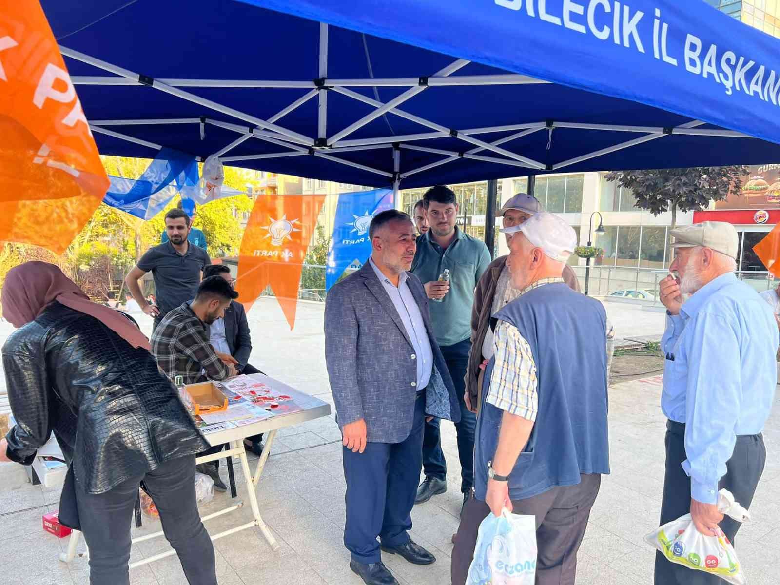 AK Parti Bilecik’te stant açtı