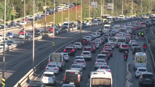 İstanbul’da haftanın ilk gününde trafikte yoğunluk yaşandı