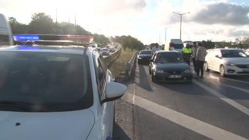 İstanbul’da usulsüz çakar, siren ve emniyet şeridi denetimi