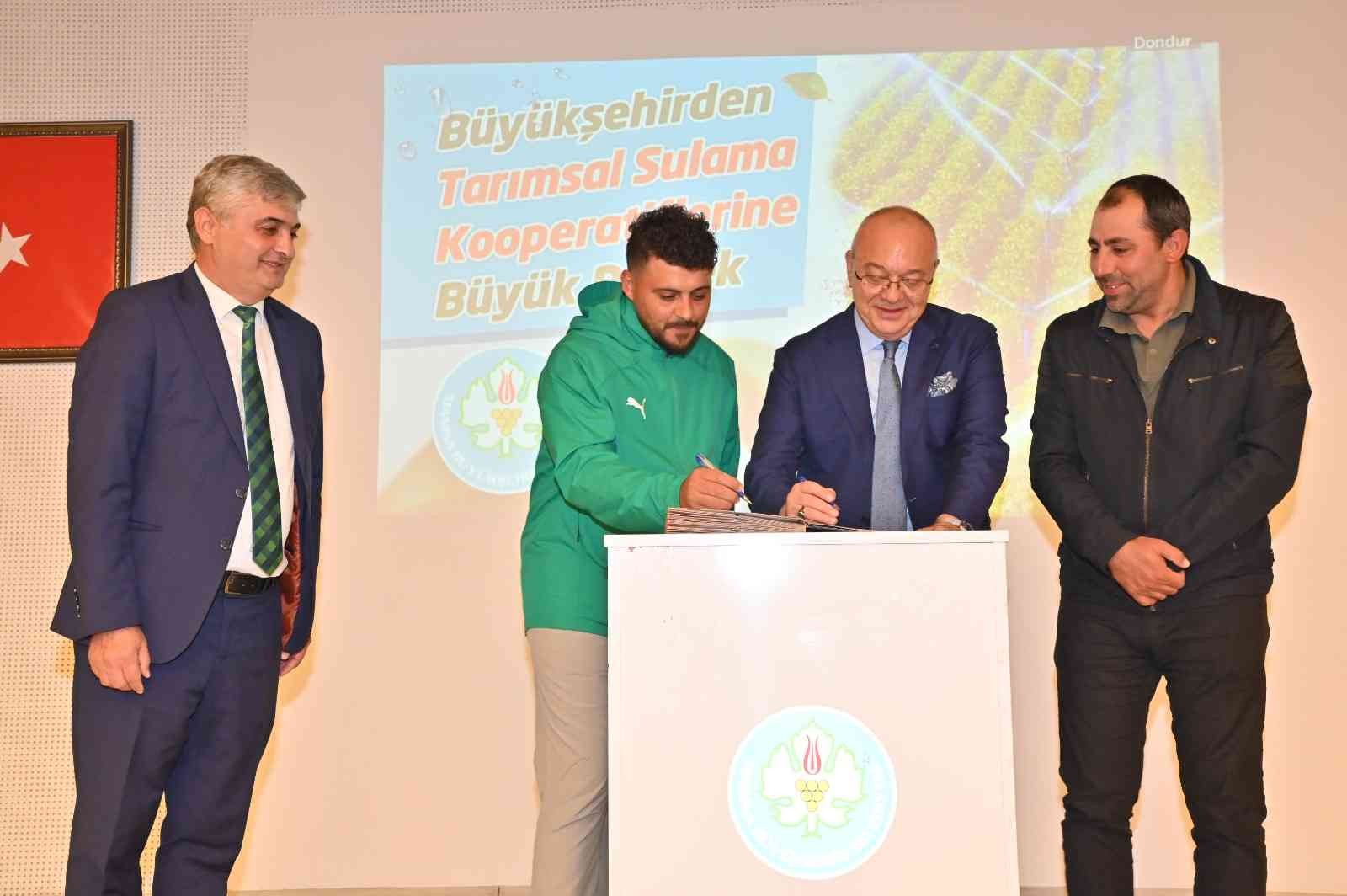 Manisa Büyükşehir Belediyesinden sulama kooperatiflerine destek