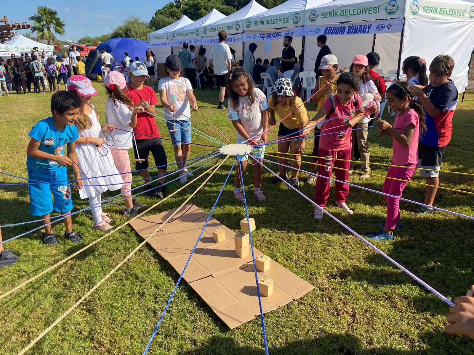 Geleceğin bilimcileri festivalde buluştu