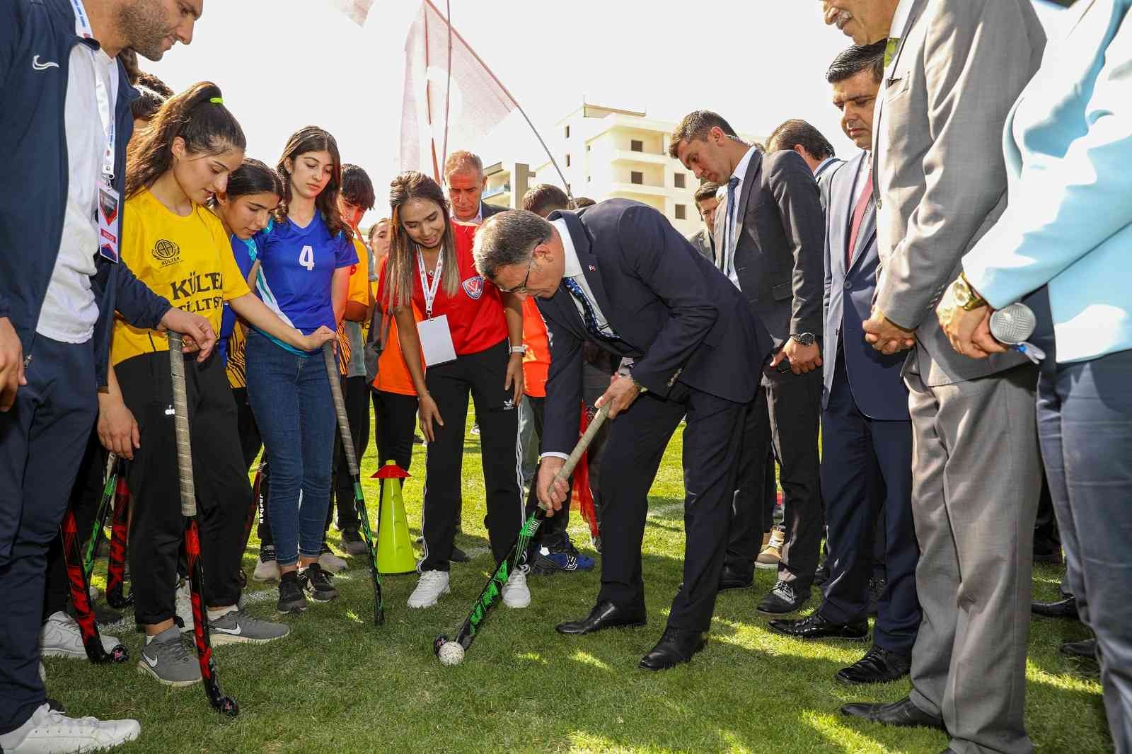 Van’da ‘Spor Van Projesi’ start aldı