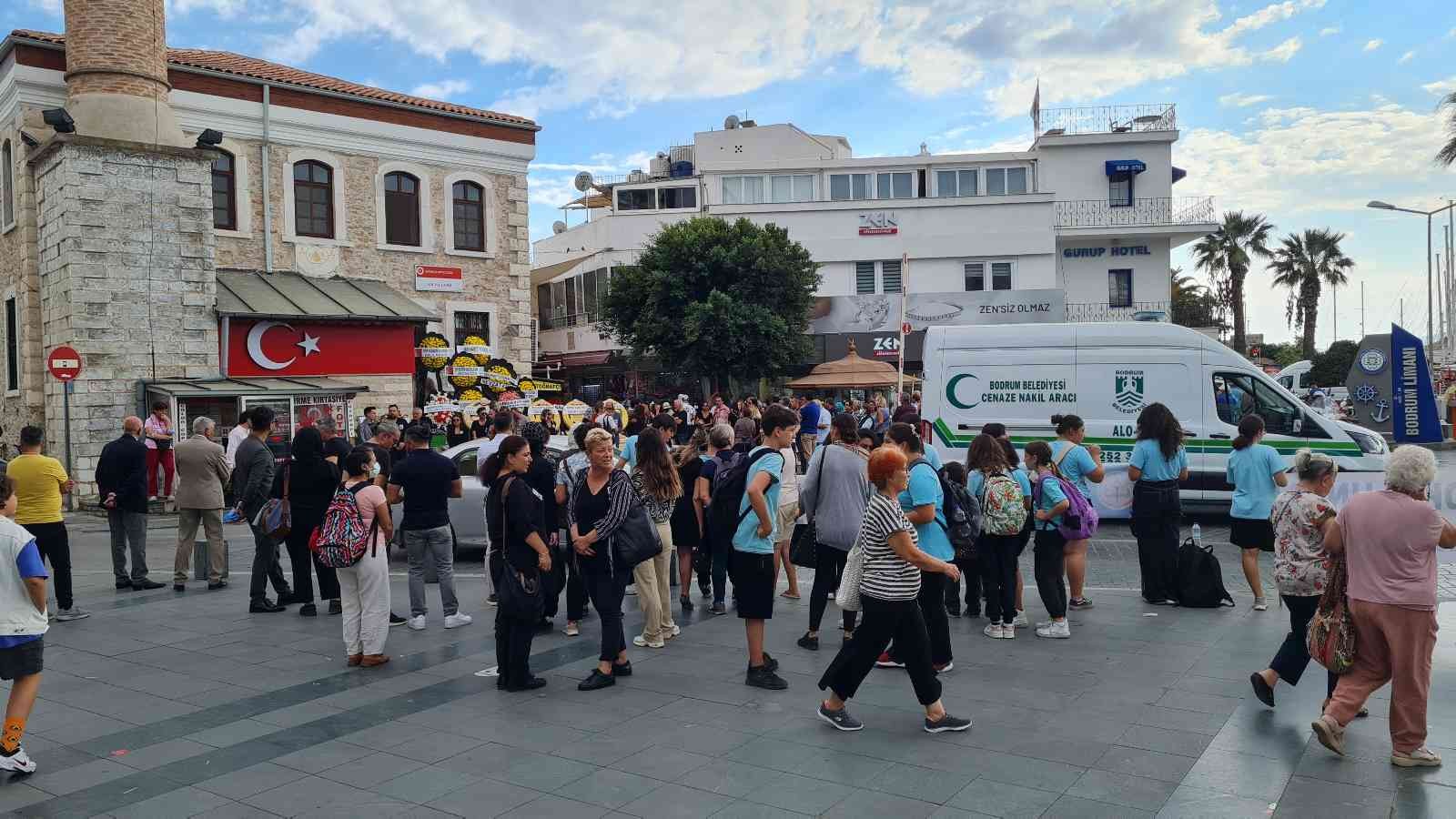 Hayırsever Mahinur Uslu, son yolculuğuna uğurlandı