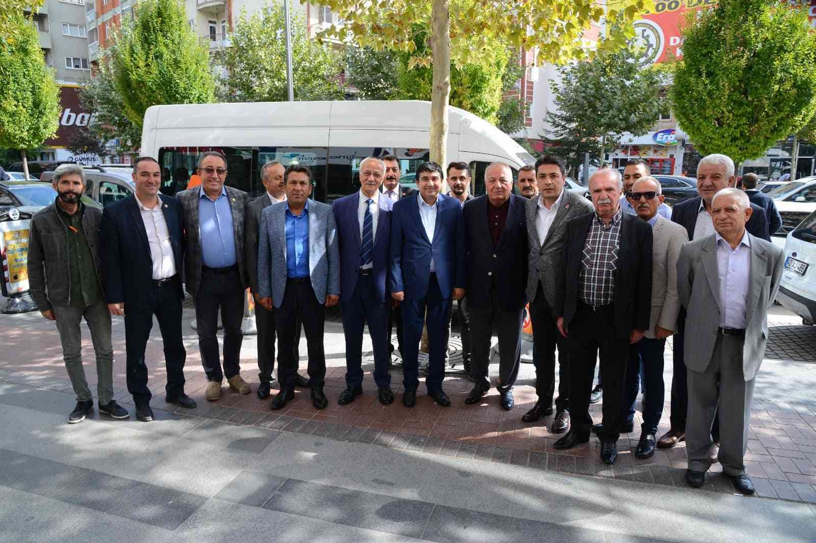 CHP, Ahi Esnafını ziyaret ederek Kırşehir’de seçim çalışmalarına başladı