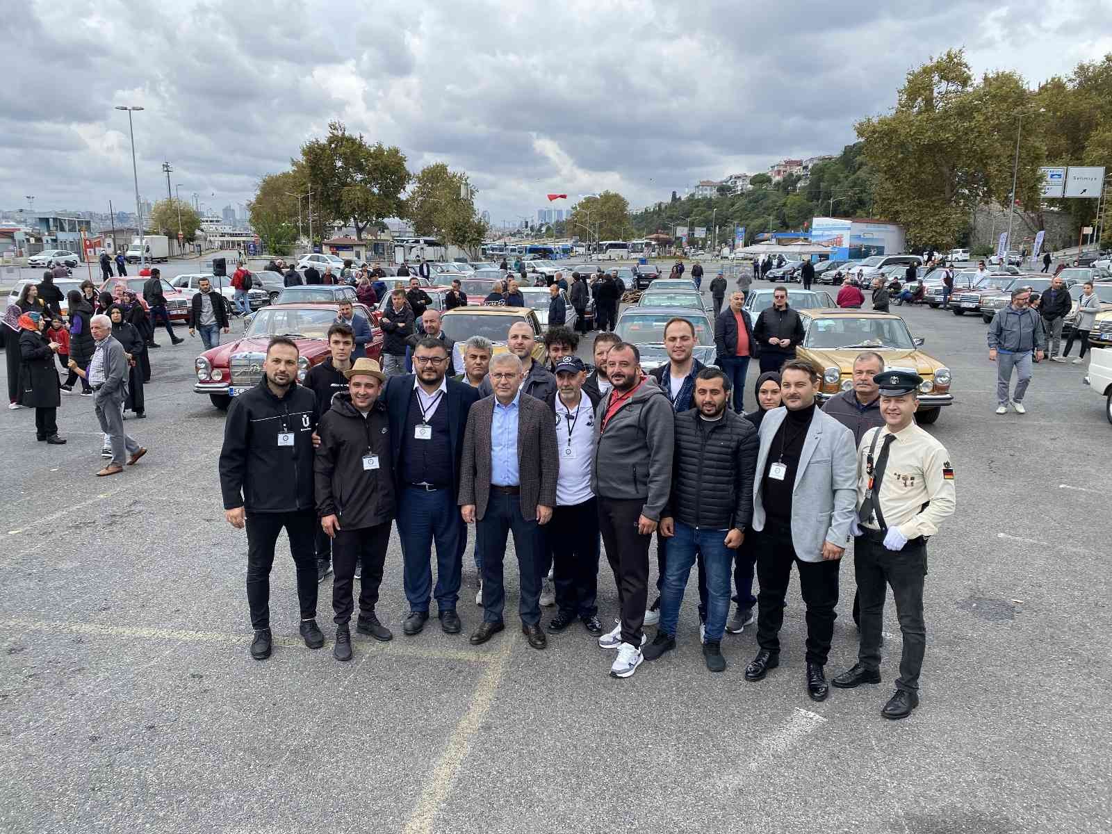 Üsküdar’da klasik otomobil şöleni yaşandı