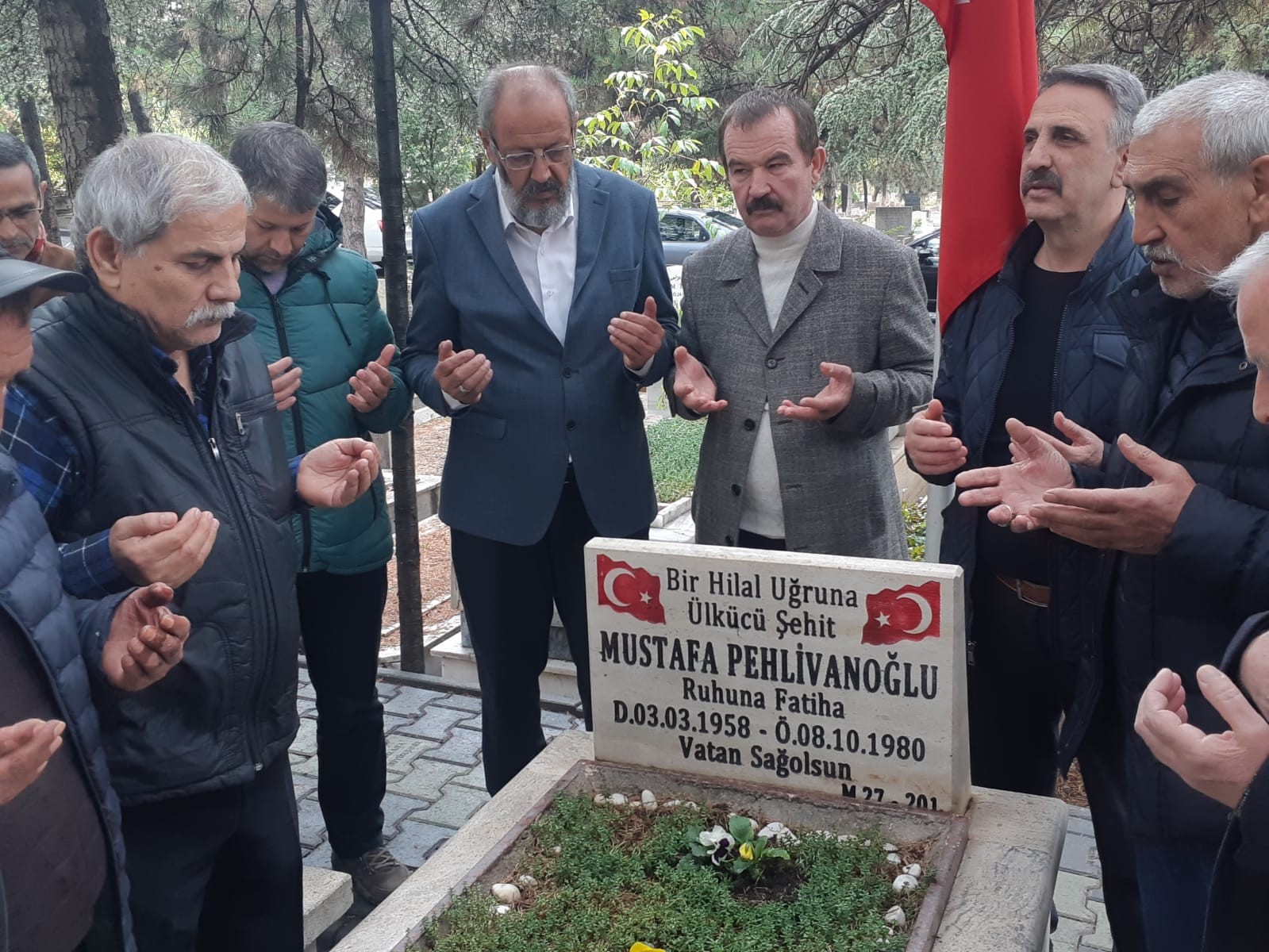 12 Eylül Darbesi’nde idam edilen Mustafa Pehlivanoğlu ölüm yıl dönümünde mezarı başında anıldı